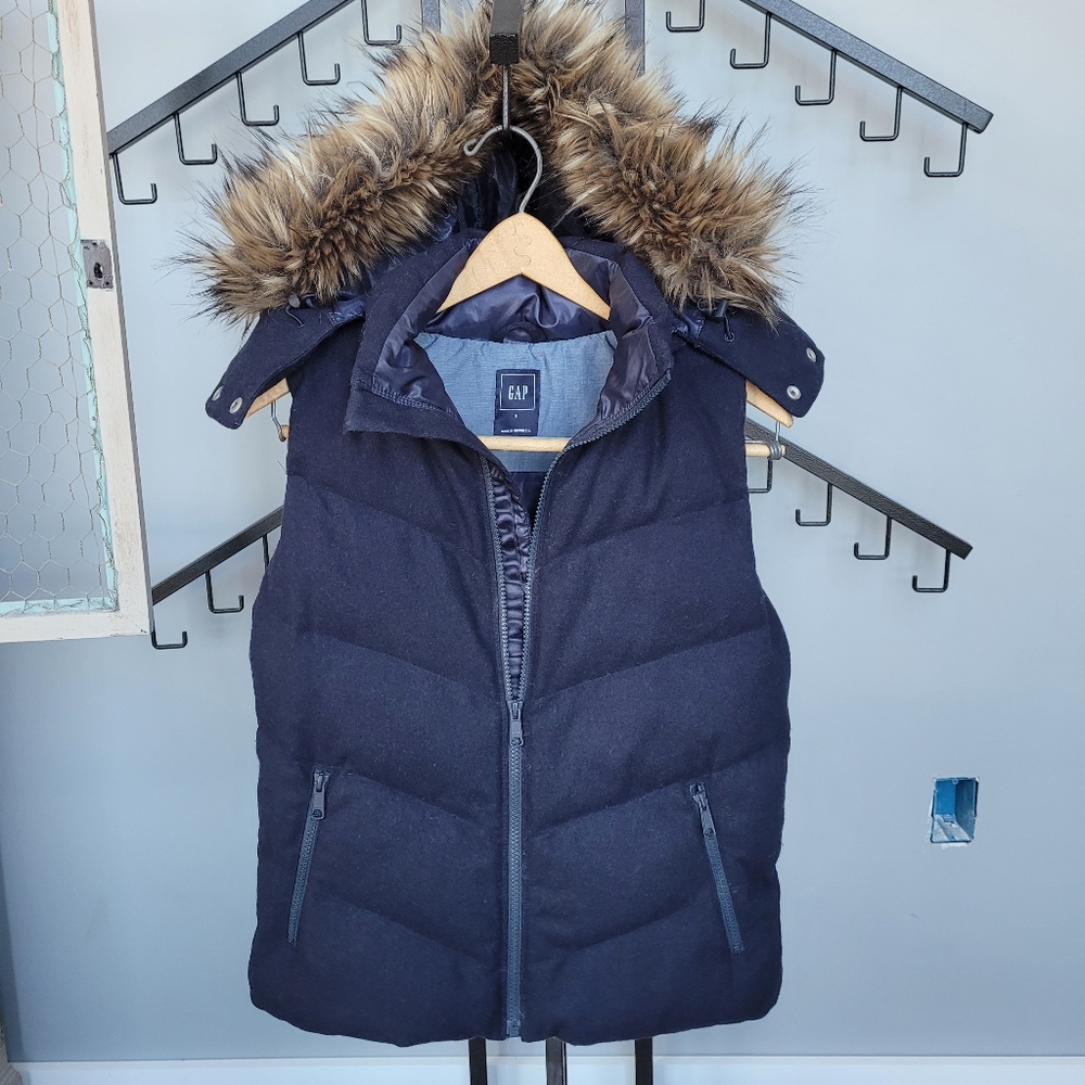 GAP Puffer Vest NWOT Sz. S